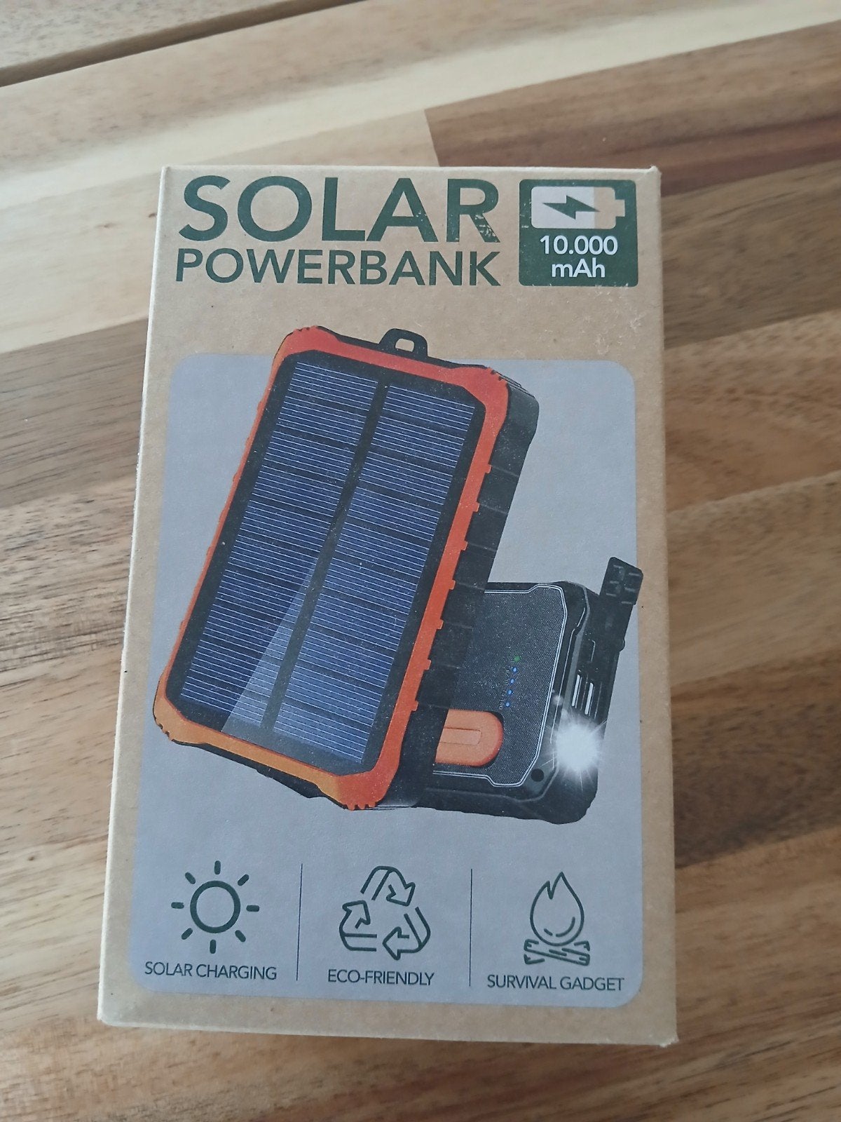 Solar Powerbank 10.000 mAh met zwengel en zaklamp, Ophalen of Verzenden, Nieuw, I-Star World B.V.