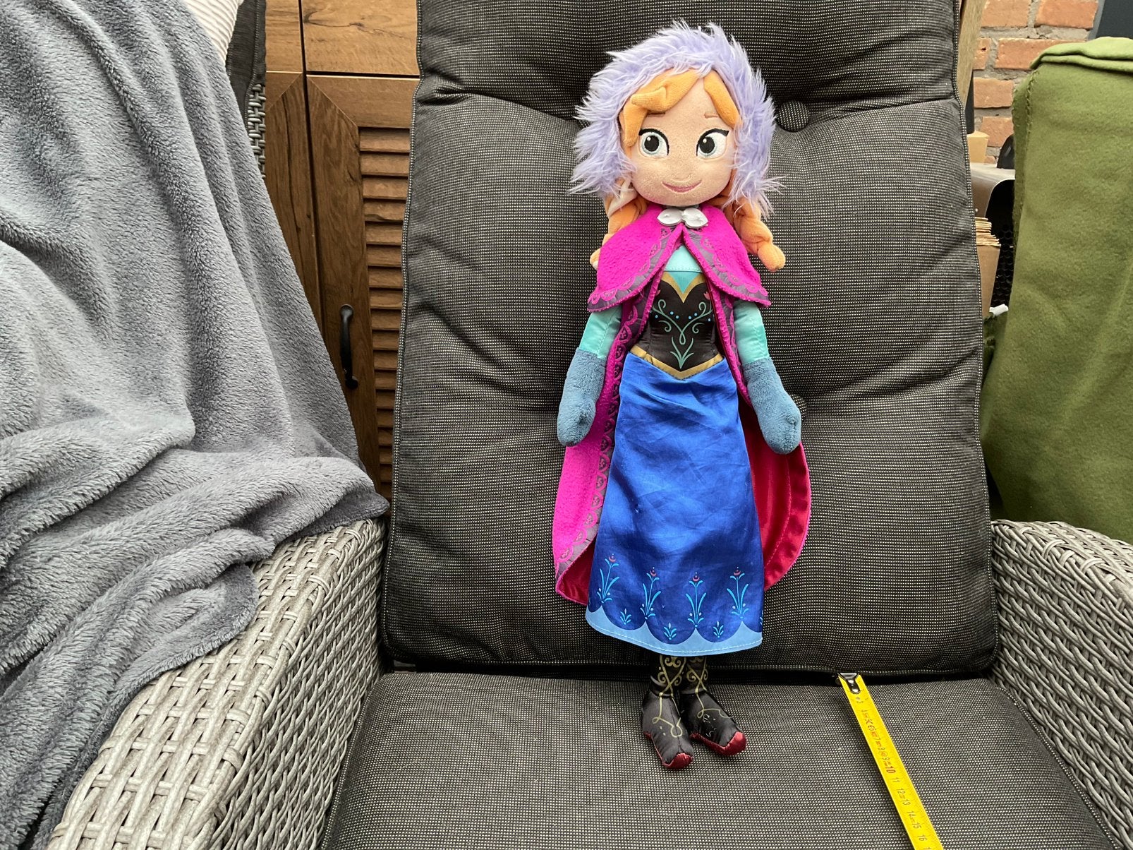 Zgan, niet kapot, Disneyland Parijs Frozen Anna knuffel 50cm, Verzamelen, Ophalen, Overige figuren, Zo goed als nieuw, Knuffel