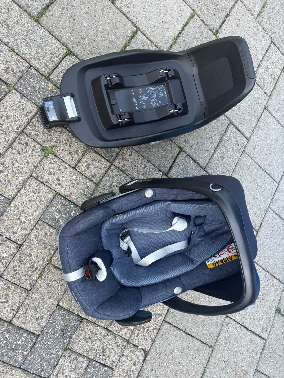 Maxi-Cosi Pebble + FamilyFix One i-Size te koop, Kinderen en Baby's, Autostoeltjes, Ophalen, Zo goed als nieuw, Isofix, 0 t/m 13 kg