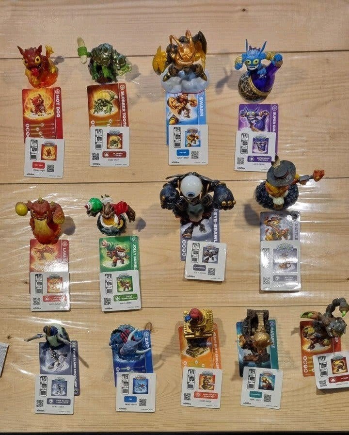 Skylanders figuren met kaarten - Diverse karakters, Spelcomputers en Games, Games | Nintendo Wii, Ophalen of Verzenden, Zo goed als nieuw