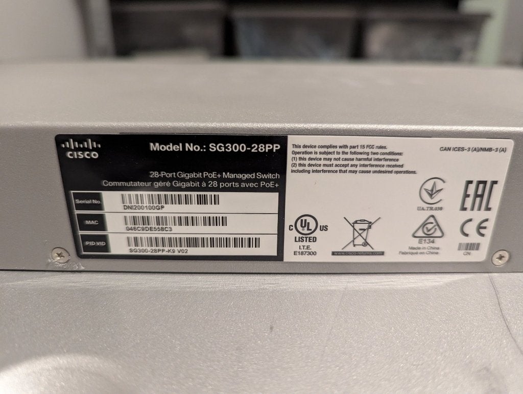 CISCO SG300-28PP 28-Port Gigabit PoE+ Managed Switch DNI2001, Computers en Software, Netwerk switches, Ophalen of Verzenden, Gebruikt