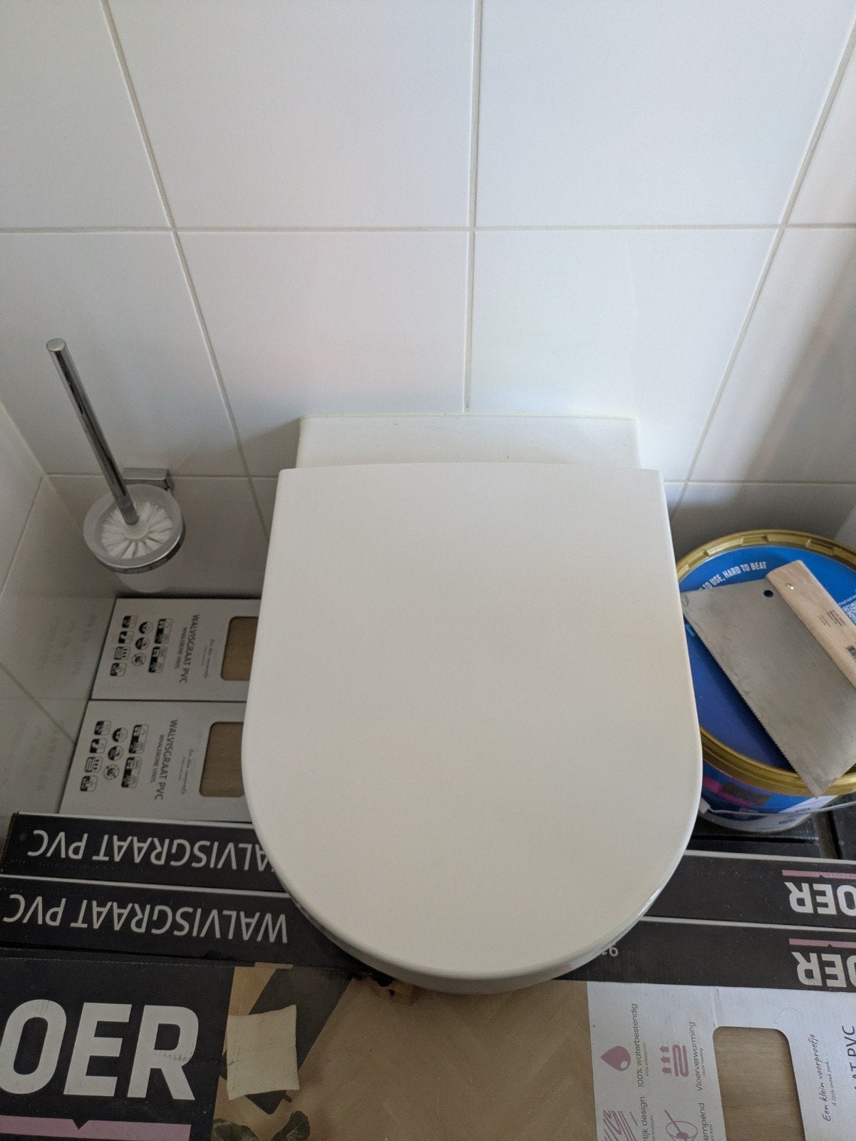 Sphinx toiletbril, Ophalen, Toilet