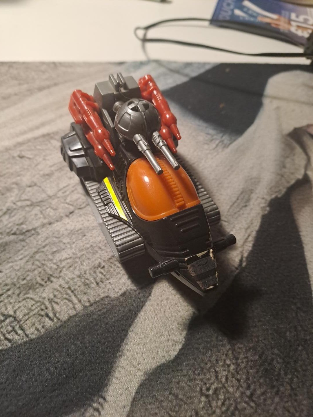 Transformers G1 Omega Supreme – originele tank 1985, Verzamelen, Transformers, G1, Ophalen of Verzenden, Gebruikt