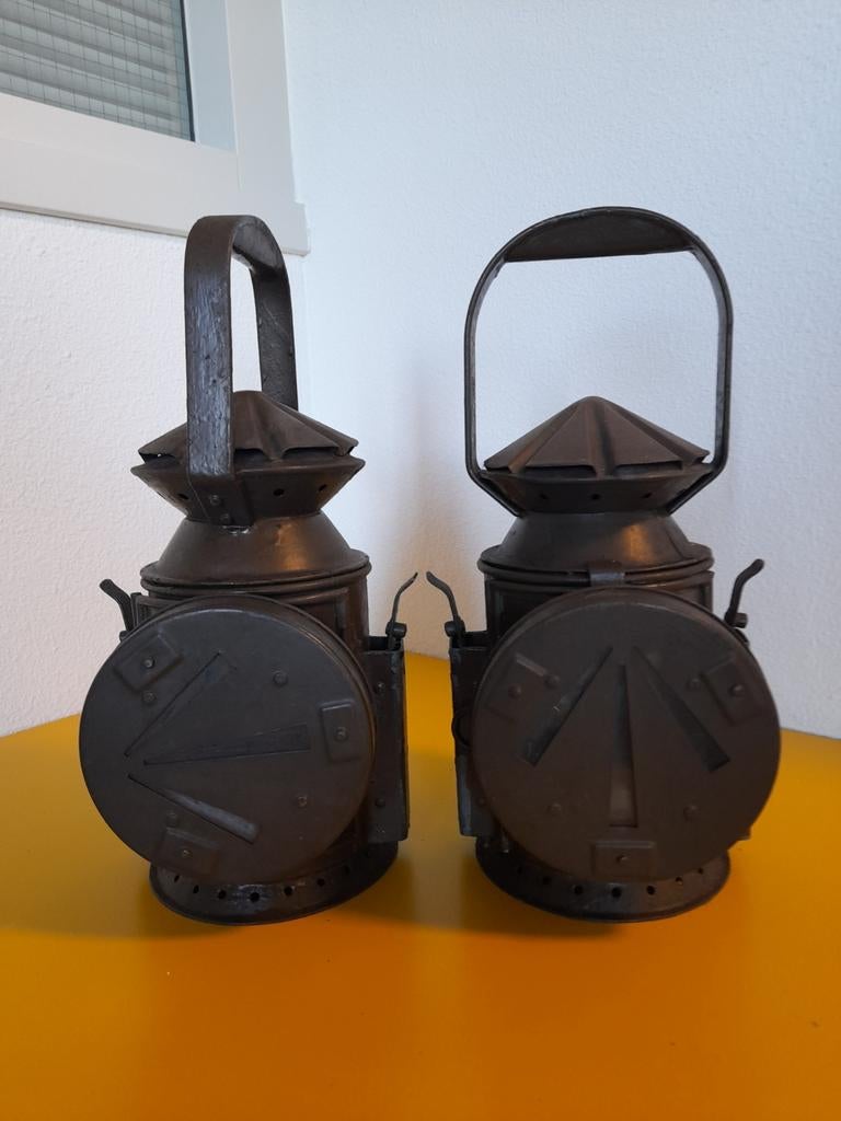 Zeldzame Militaire Spoorwachterslampen WO II - Set van 2, Ophalen