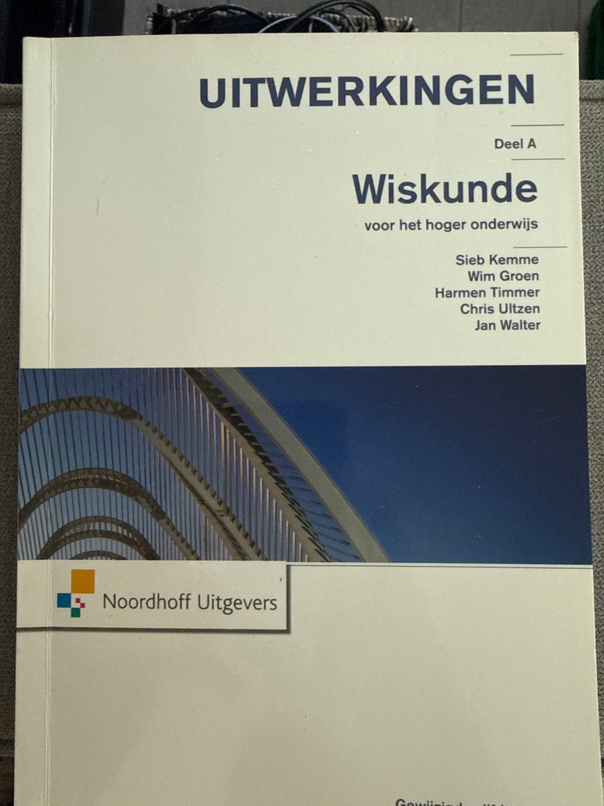 Uitwerkingen Wiskunde Deel A - Gewijzigde vijfde druk, Boeken, Studieboeken en Cursussen, Gelezen, HBO, Beta, Ophalen of Verzenden