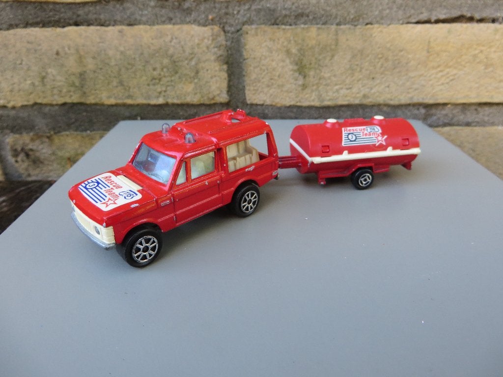 Majorette Range Rover met Watertank brandweer RESCUE TEAM, Ophalen of Verzenden, Gebruikt, Auto