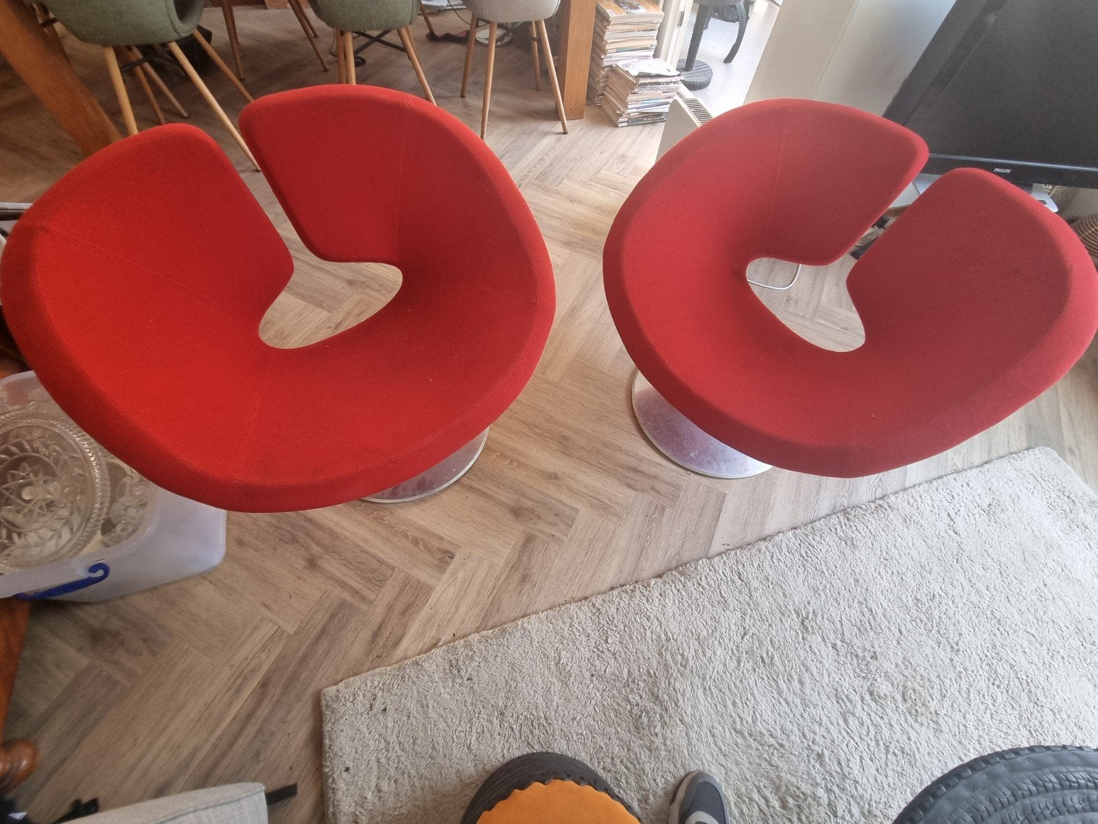 Set van 2 Artifort Patrick Apollo red stoelen, Gebruikt, Modern Design, Mid-century, Iconisch, Ophalen of Verzenden, Stof