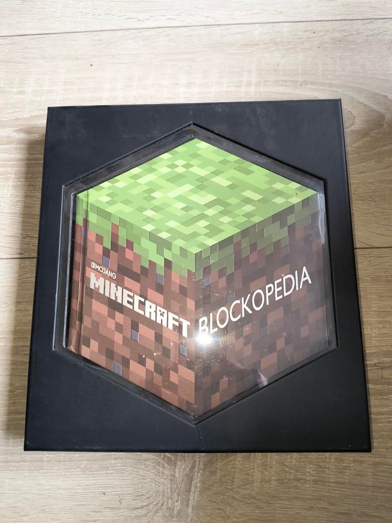 Minecraft Blockopedia - Het complete naslagwerk, Boeken, Ophalen of Verzenden, Zo goed als nieuw, Mojang, Non-fictie
