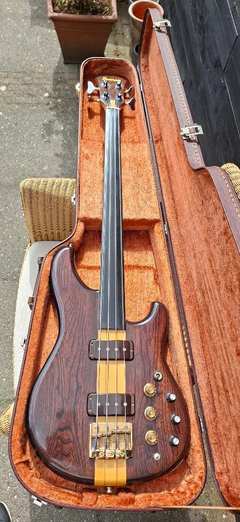 Ibanez Musician MC940 fretless bas uit 1980 - 1984, Muziek en Instrumenten, Ophalen, Zo goed als nieuw, Elektrisch, Fretloos