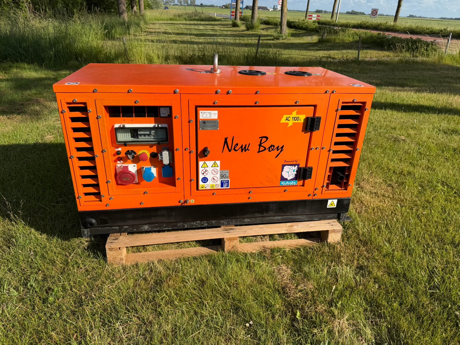11 KVA aggregaat 230/400 Volt Kubuta diesel generator, Doe-het-zelf en Verbouw, Aggregaten, Ophalen, Gebruikt, Dieselolie, Geluidgedempt