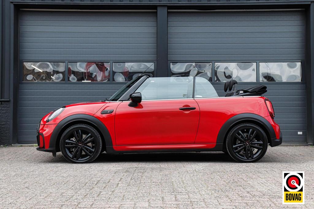 Mini Cabrio 2.0 Cooper S JCW |LED|CARPLAY|STOELVERW.|CRUISE|, 1998 cc, 1300 kg, Huisgarantie, 4 cilinders