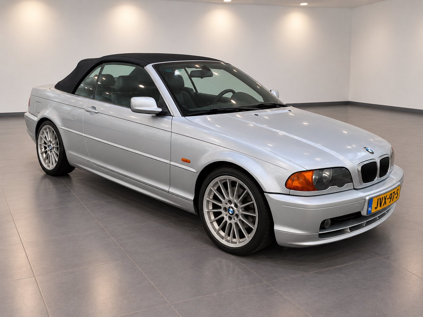 BMW 320Ci 2.2 Cabrio E46 Automaat LPG G3 M3-stoelen CarPlay, Achterwielaandrijving, Zwart, 4 stoelen, 163 pk
