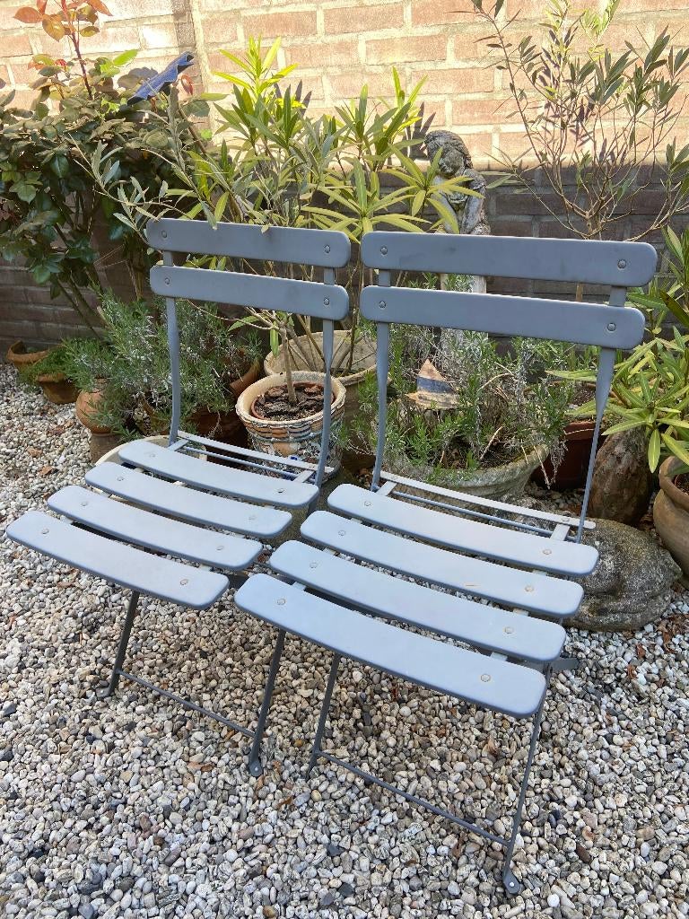 Aparte metalen Bistro Stoeltjes/tuinstoelen grijs  i.z.g.st., Ophalen, Zo goed als nieuw, Metaal, Inklapbaar