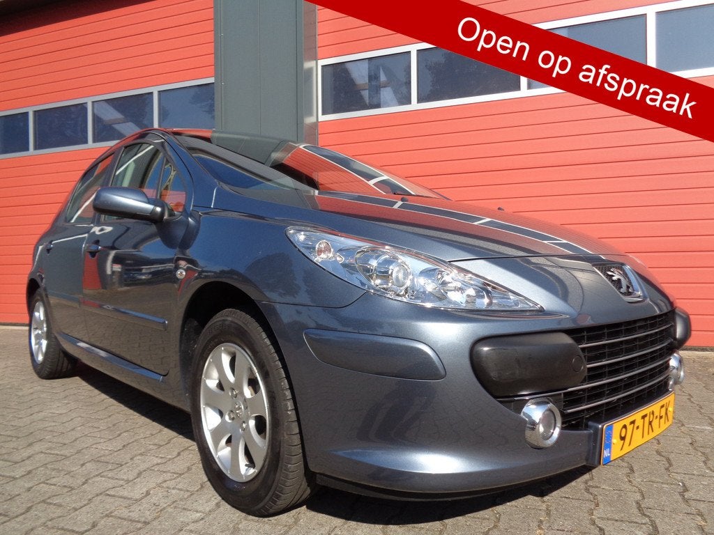 Peugeot 307 1.6-16V Premium 109PK Clima Cruise LMV Trekhaak, Auto's, Peugeot, Voorwielaandrijving, Gebruikt, 4 cilinders, 635 kg