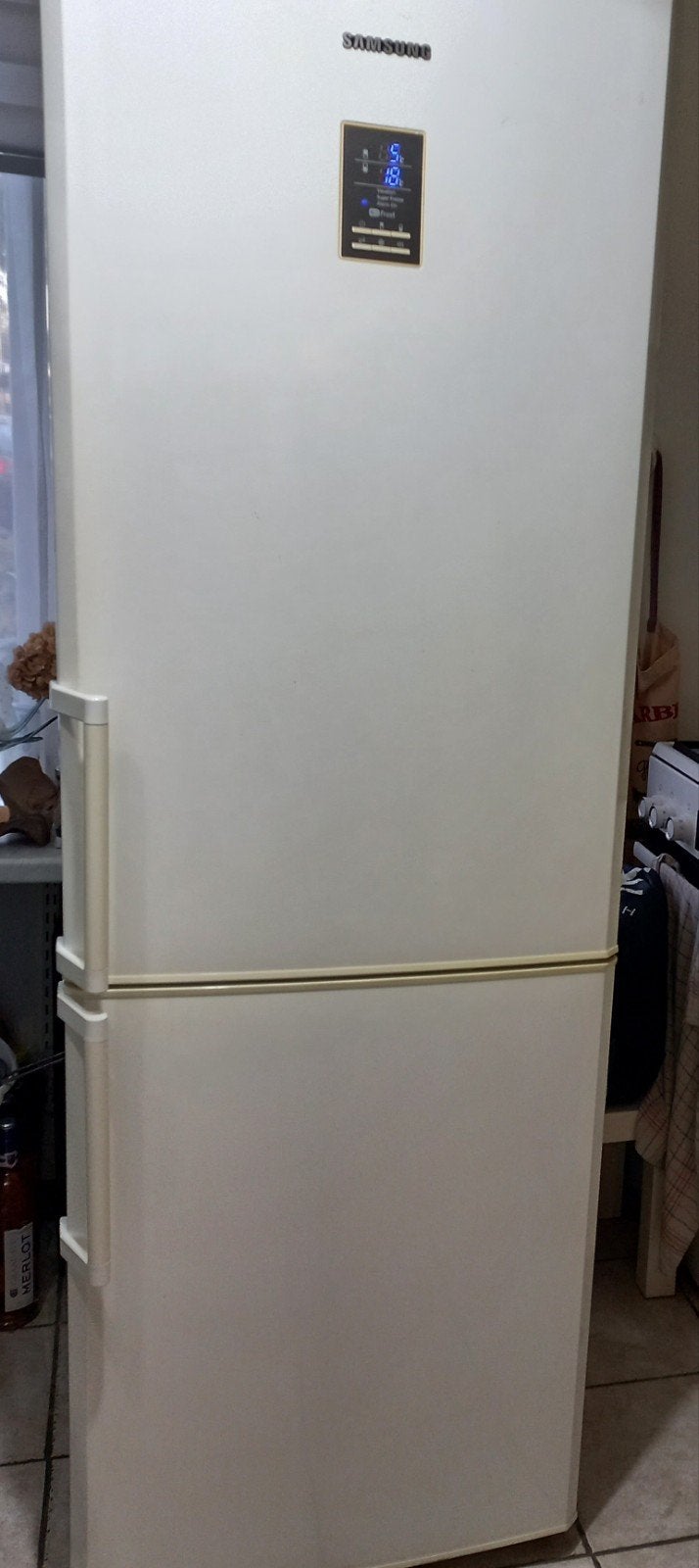Samsung No Frost Koel-vriescombinatie - 201L koel, 85L vries