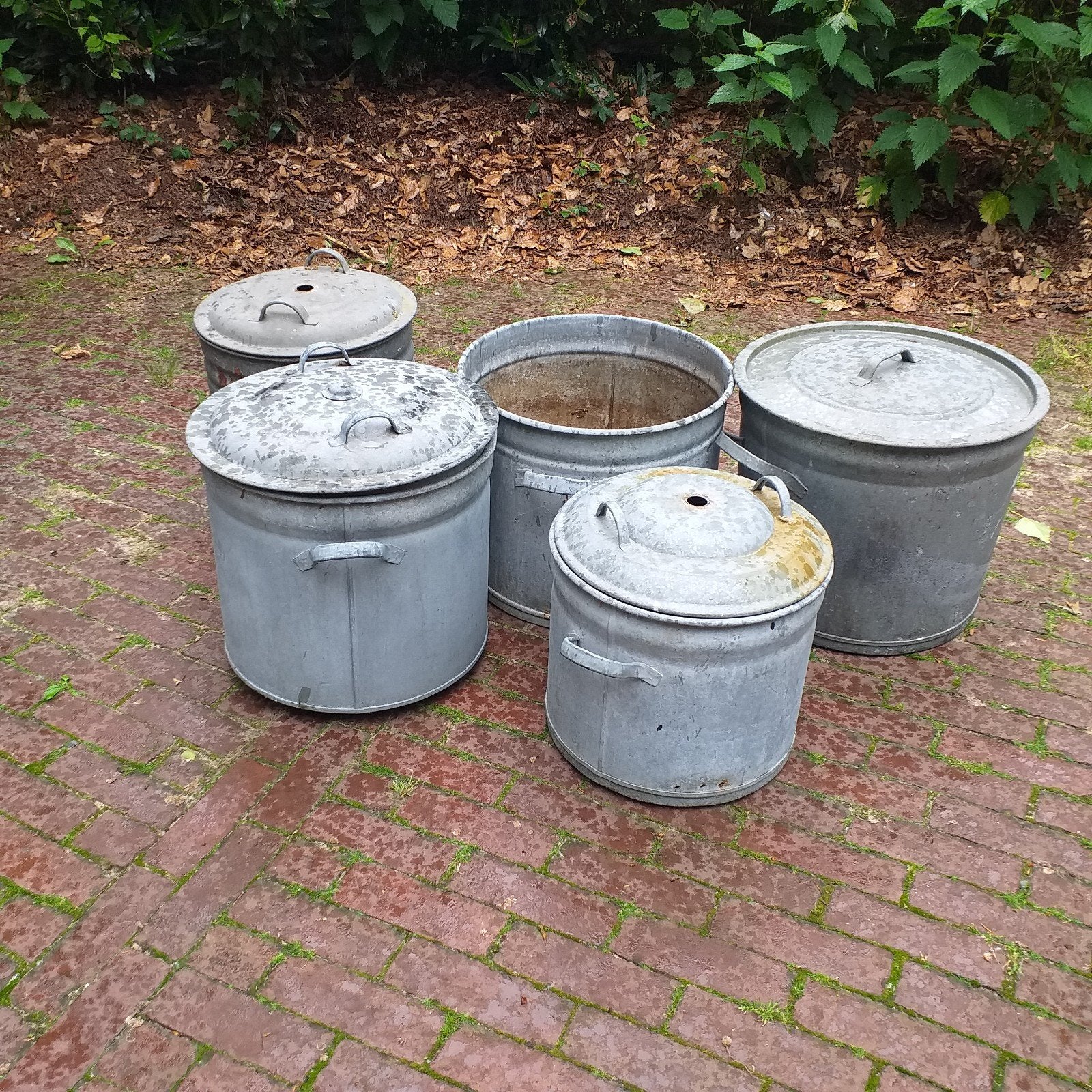 Zinken emmer , wasketel, vuilnisemmer , gieter v.a 10  p.st, Ophalen