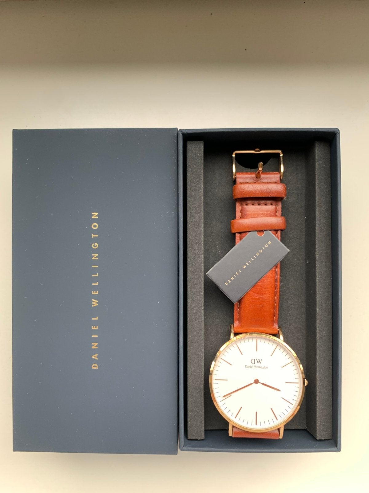 Stijlvolle Zweeds herenhorloge met leren band. Zgan., Ophalen of Verzenden, Zo goed als nieuw, Leer, Overige merken
