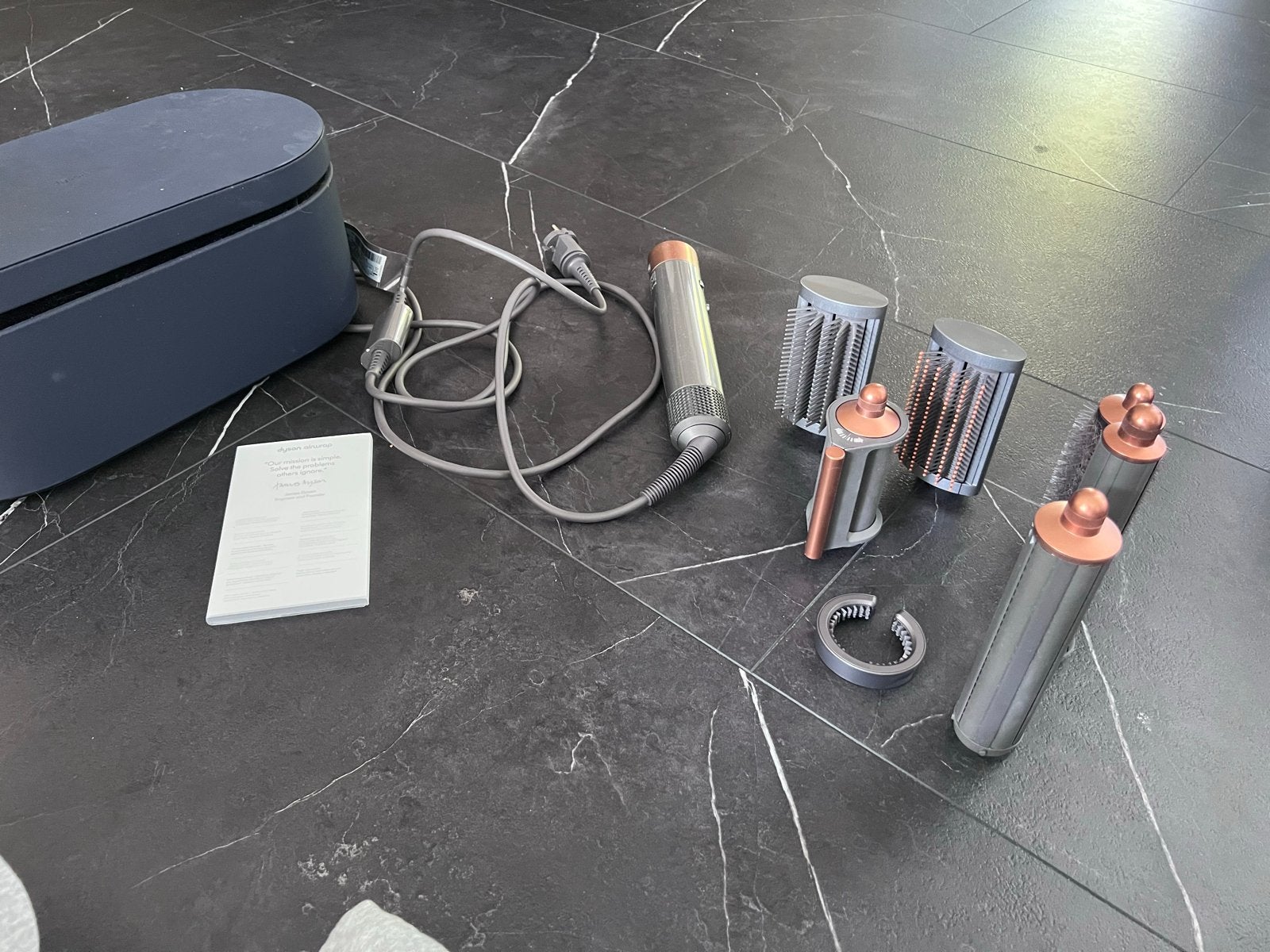Dyson Airwrap Complete met accessoires en opbergdoos, Witgoed en Apparatuur, Ophalen, Zo goed als nieuw, Haarverzorging