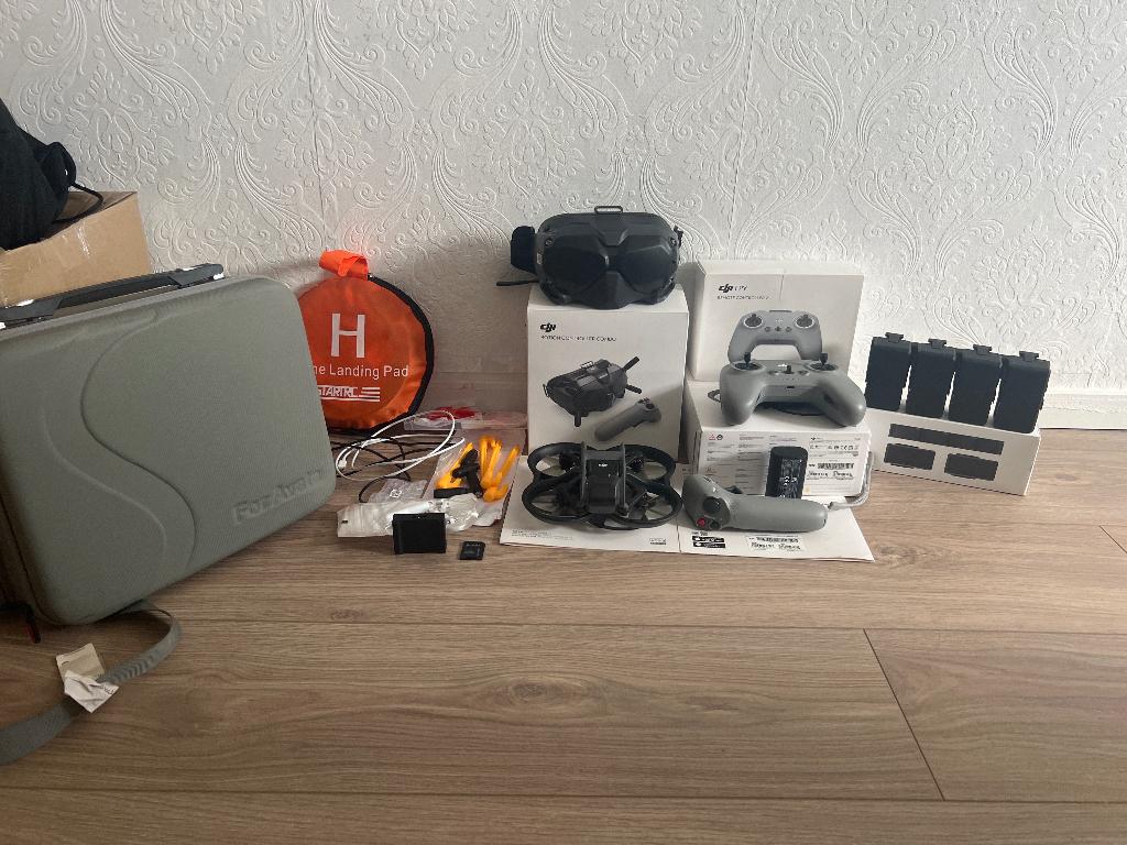 DJI FPV Drone Compleet pakket + accu’s + bril + controller, Cameradrone, Return to Home, 5 tot 10 kilometer, 15 tot 30 minuten