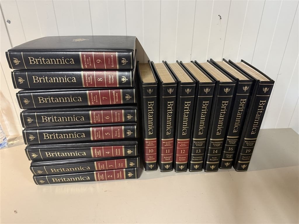 The New Encyclopedia Britannica 15th Edition Incomplete Set, Ophalen of Verzenden, Zo goed als nieuw, Dieren