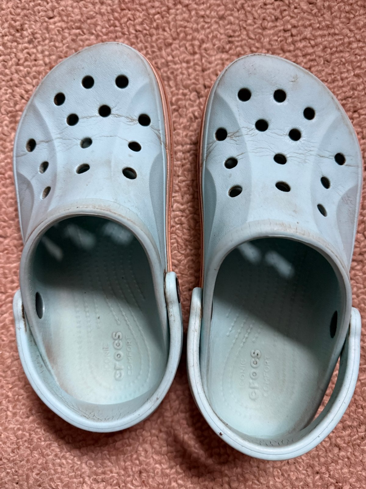 Gedragen Crocs - Maat 37 (W6) voor camping of tuin, Ophalen of Verzenden, Gedragen, Blauw, Slippers