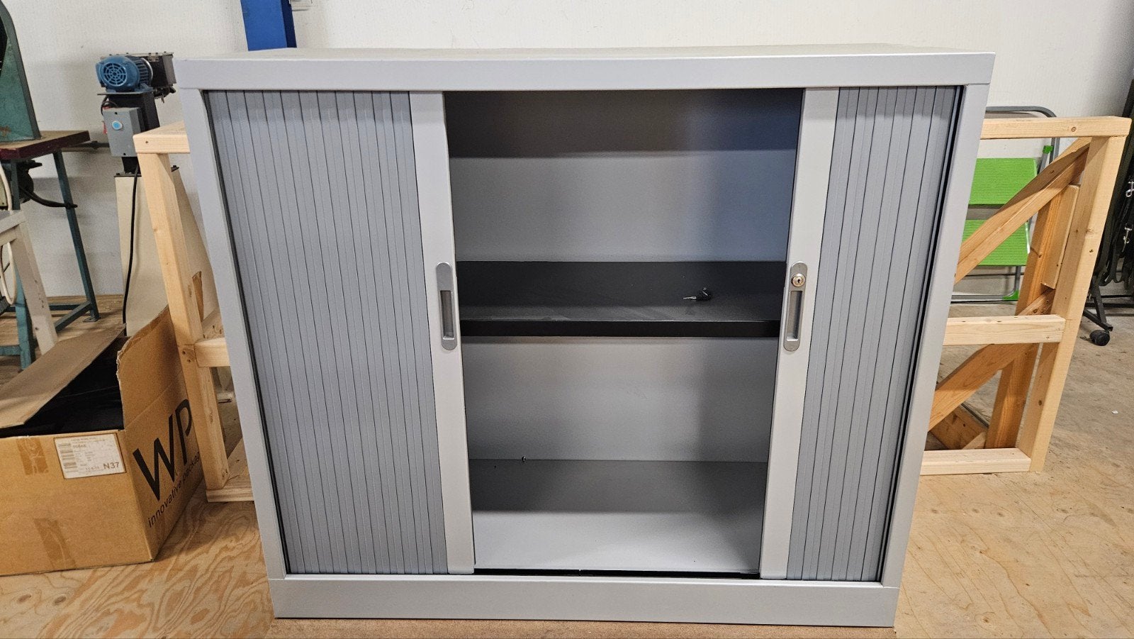 Roldeur kast - archiefkast - kantoorkast, Huis en Inrichting, Kasten | Roldeurkasten en Archiefkasten, Ophalen, Gebruikt, 25 tot 50 cm