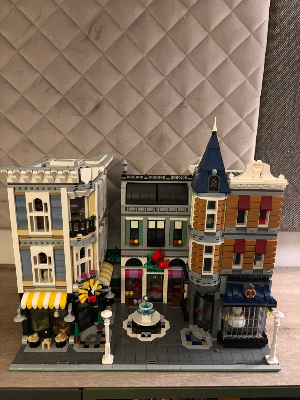 LEGO Creator Expert 10255 Assembly Square – compleet – doos, Kinderen en Baby's, Speelgoed | Duplo en Lego, Ophalen, Gebruikt
