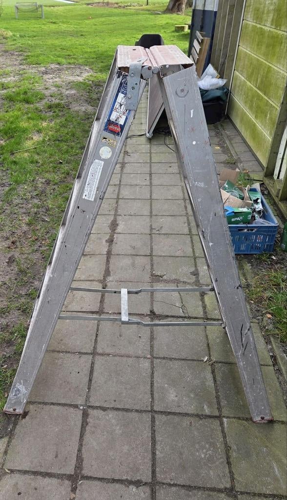 Stevige schaartrap - Gebruikt maar functioneel, Doe-het-zelf en Verbouw, Ophalen, Gebruikt, 2 tot 4 meter