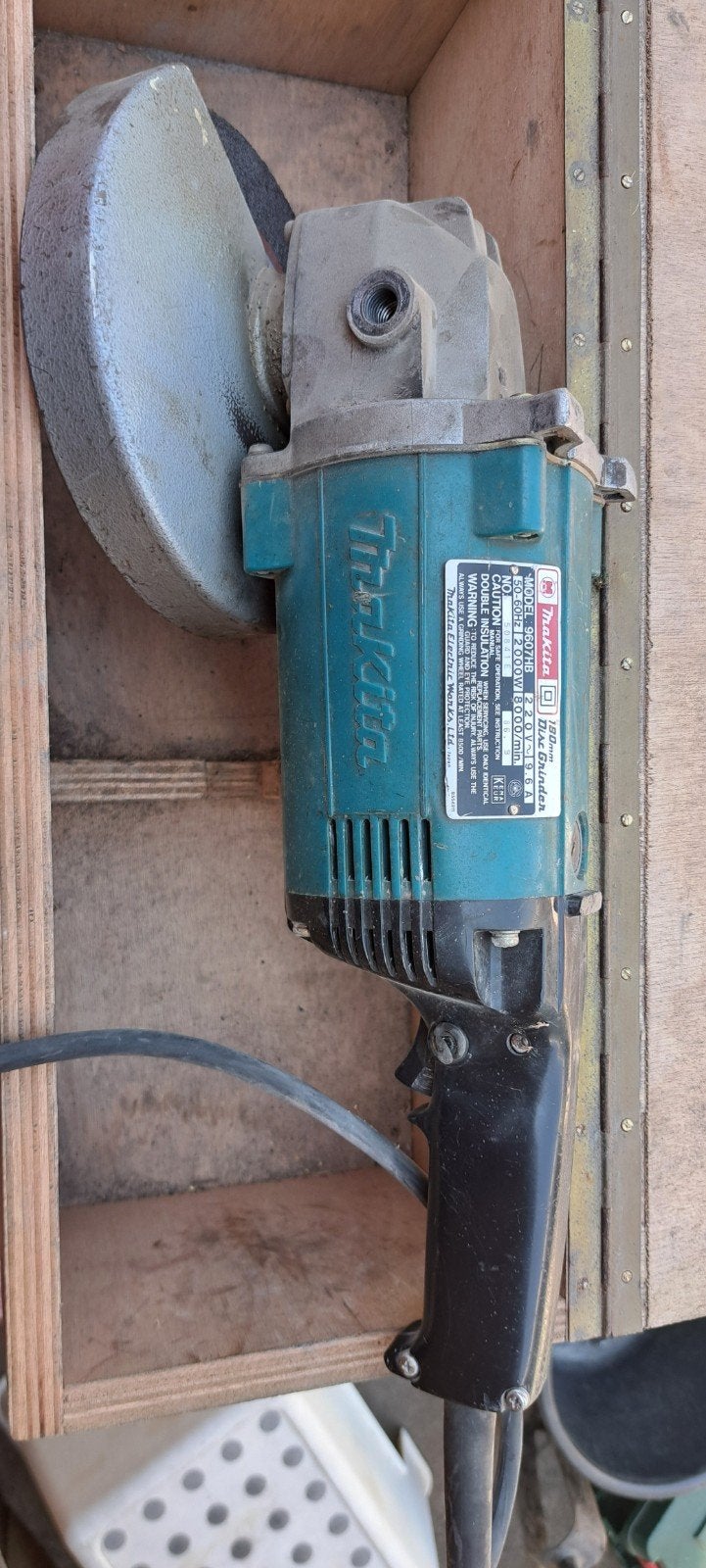 Makita Dise Grinder 9607 HB, Ophalen, Gebruikt, 1000 watt of meer, Haakse handslijpmachine