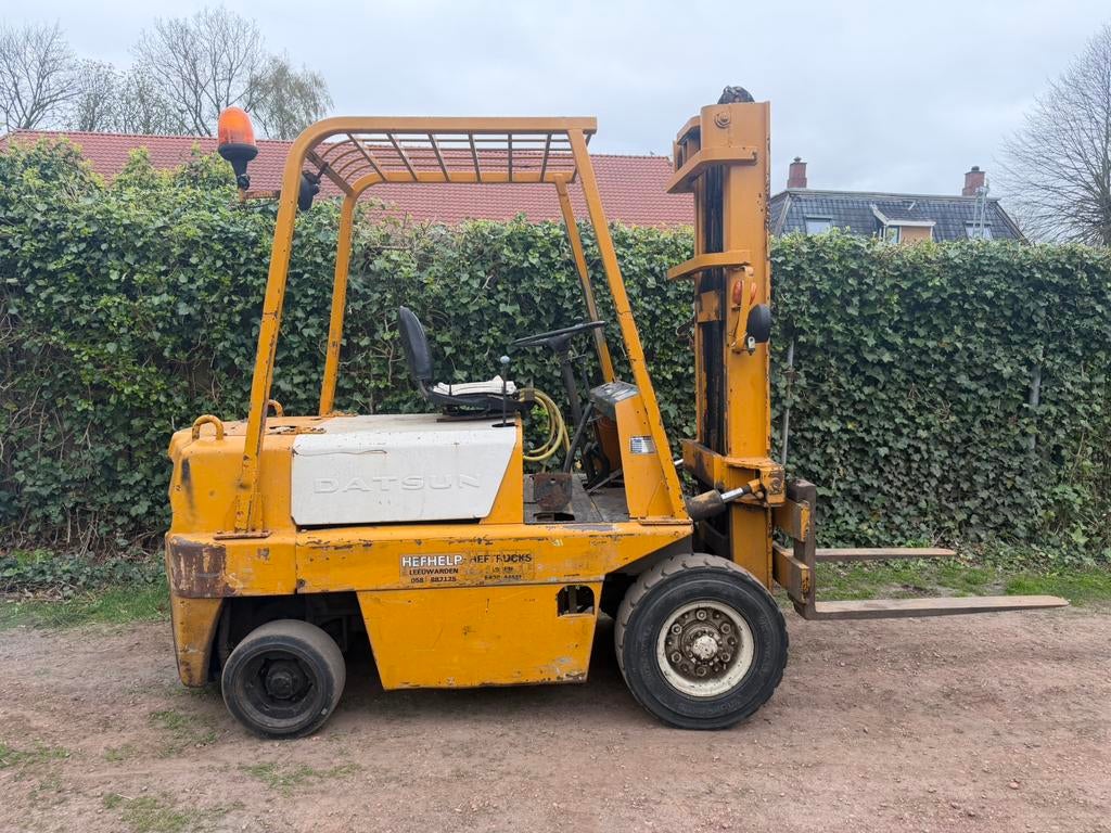 Datsun 2.5 ton heftruck benzine, 2000 tot 3000 kg, Ophalen, Benzine, Heftruck