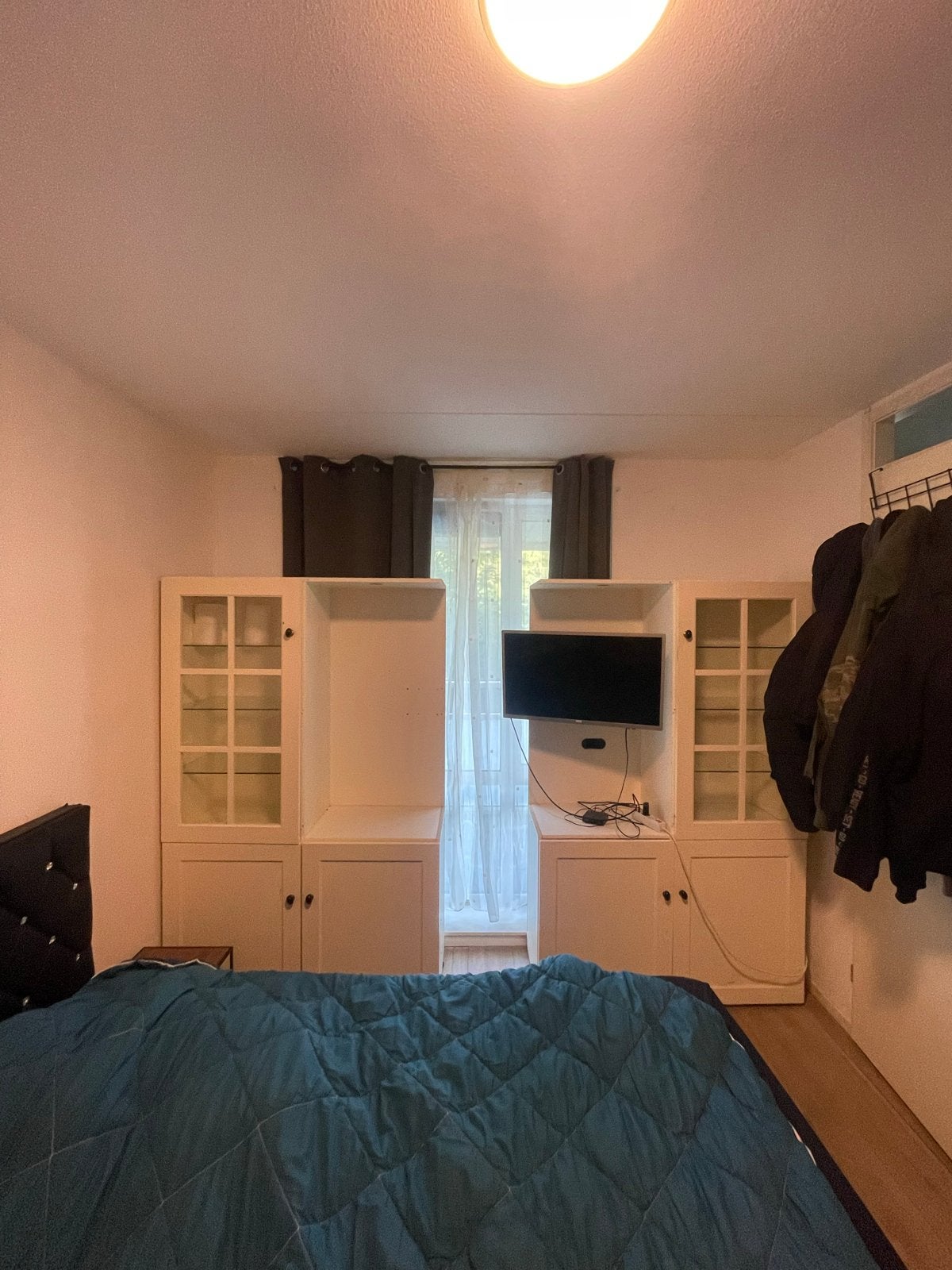 Gratis kast zonder tv - Ideaal voor slaapkamer of woonkamer, Huis en Inrichting, Ophalen, Zo goed als nieuw, 200 cm of meer, 150 tot 200 cm