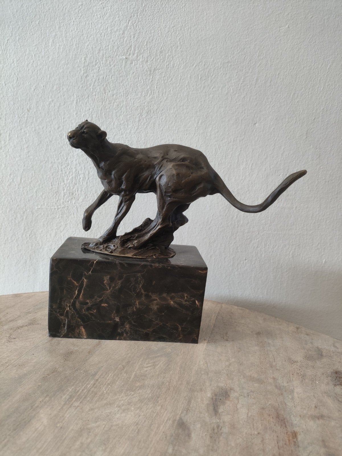 Bronzen Beeld Rennende Panter –  Milo J.B. Paris Brons, Antiek en Kunst, Ophalen of Verzenden, 20 - 50 cm, Beeld, Bruin