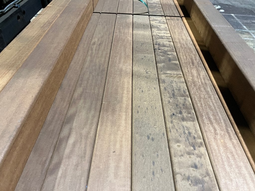 palen–staanders-liggers-Hardhout/Louro Itauba-100x100mm, Ophalen, Palen, Nieuw, Hardhout