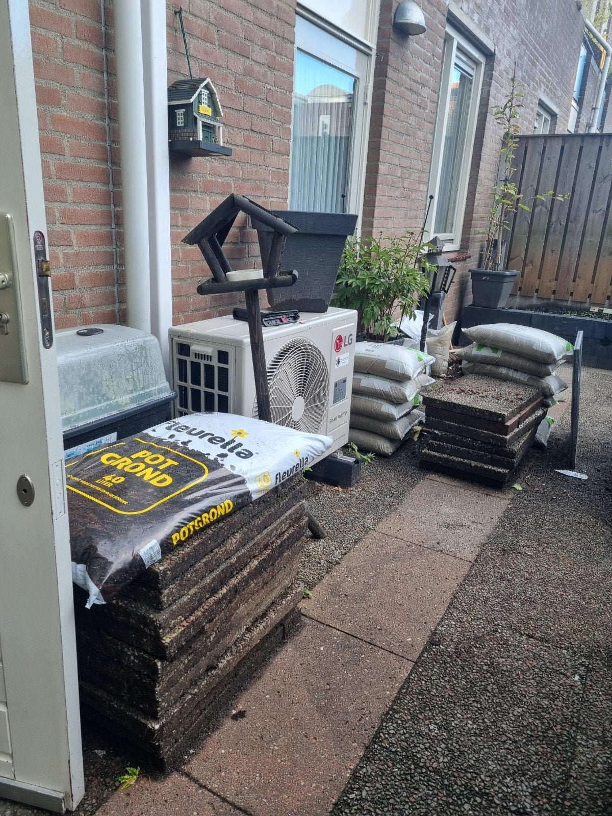 GRATIS grindtegels, Ophalen, Gebruikt, Beton, Terrastegels