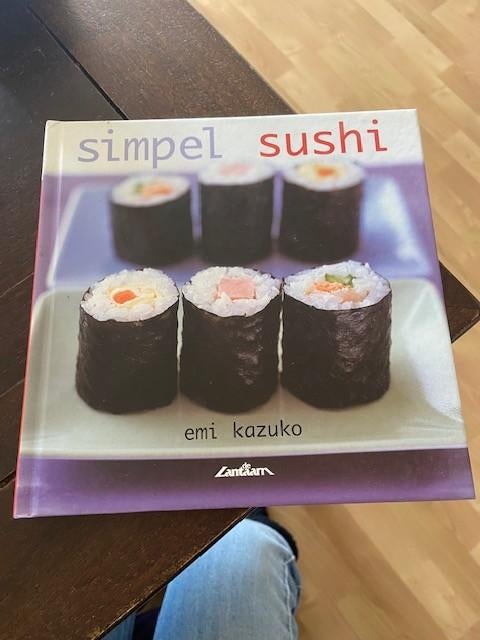 Simpel sushi - Emi Kazuko, Ophalen of Verzenden, Gelezen