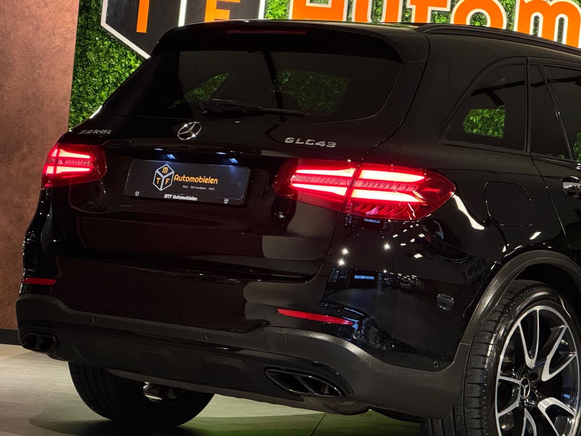Foto 6 van Mercedes-Benz GLC-klasse AMG 43 4MATIC 367 PK |PANO|LUCHTVER