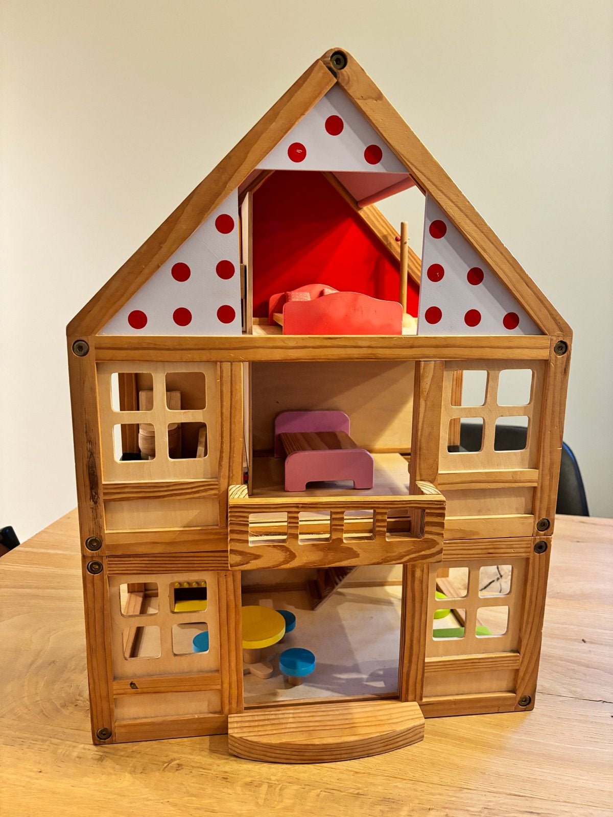 Houten Poppenhuis met Meubels en Poppen, Ophalen, Gebruikt, Poppenhuis