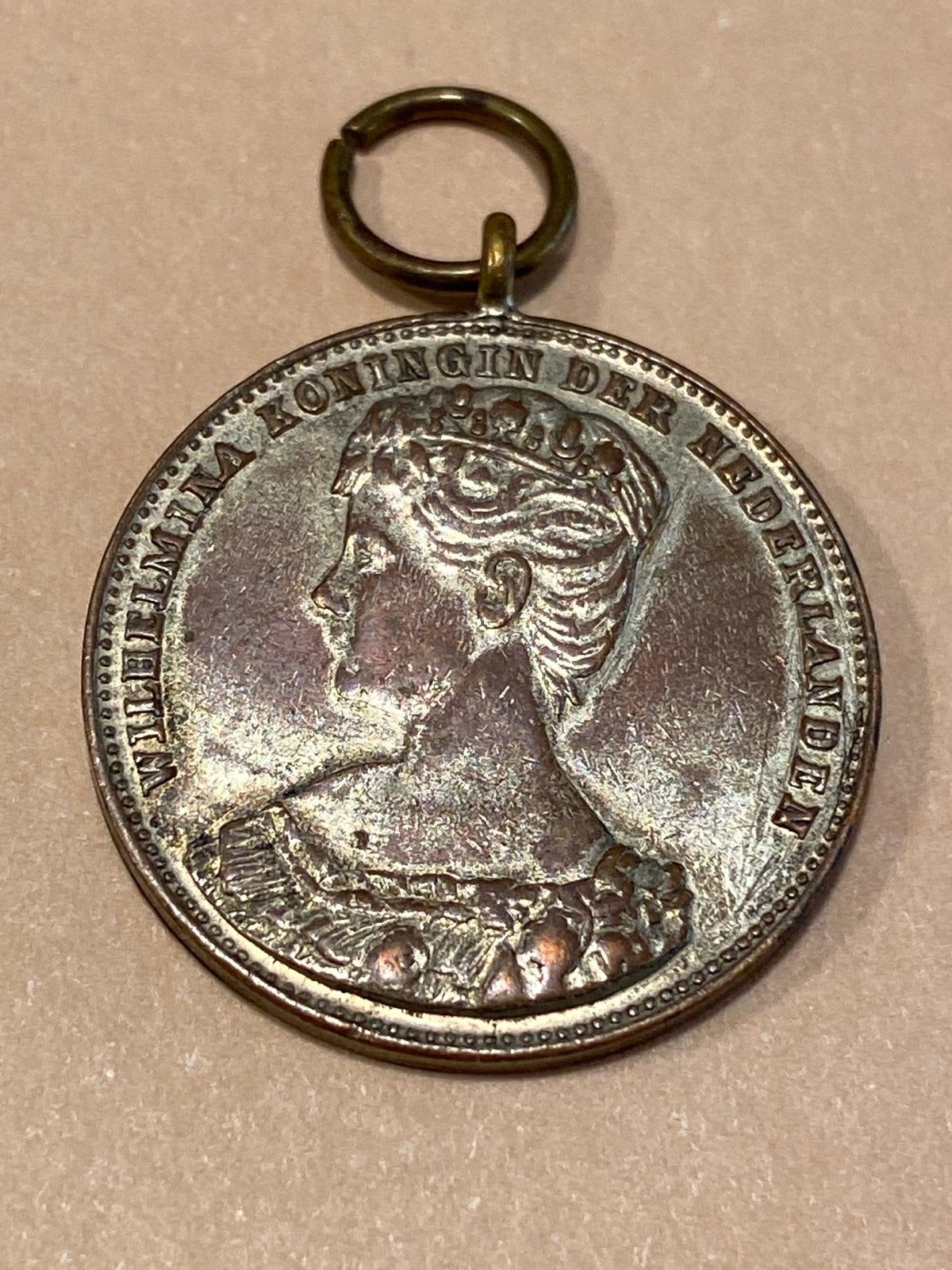 Herdenkingspenning Koningin Wilhelmina Inhuldiging 1898, Ophalen of Verzenden, Koningin Wilhelmina, Overige waardes, Losse munt