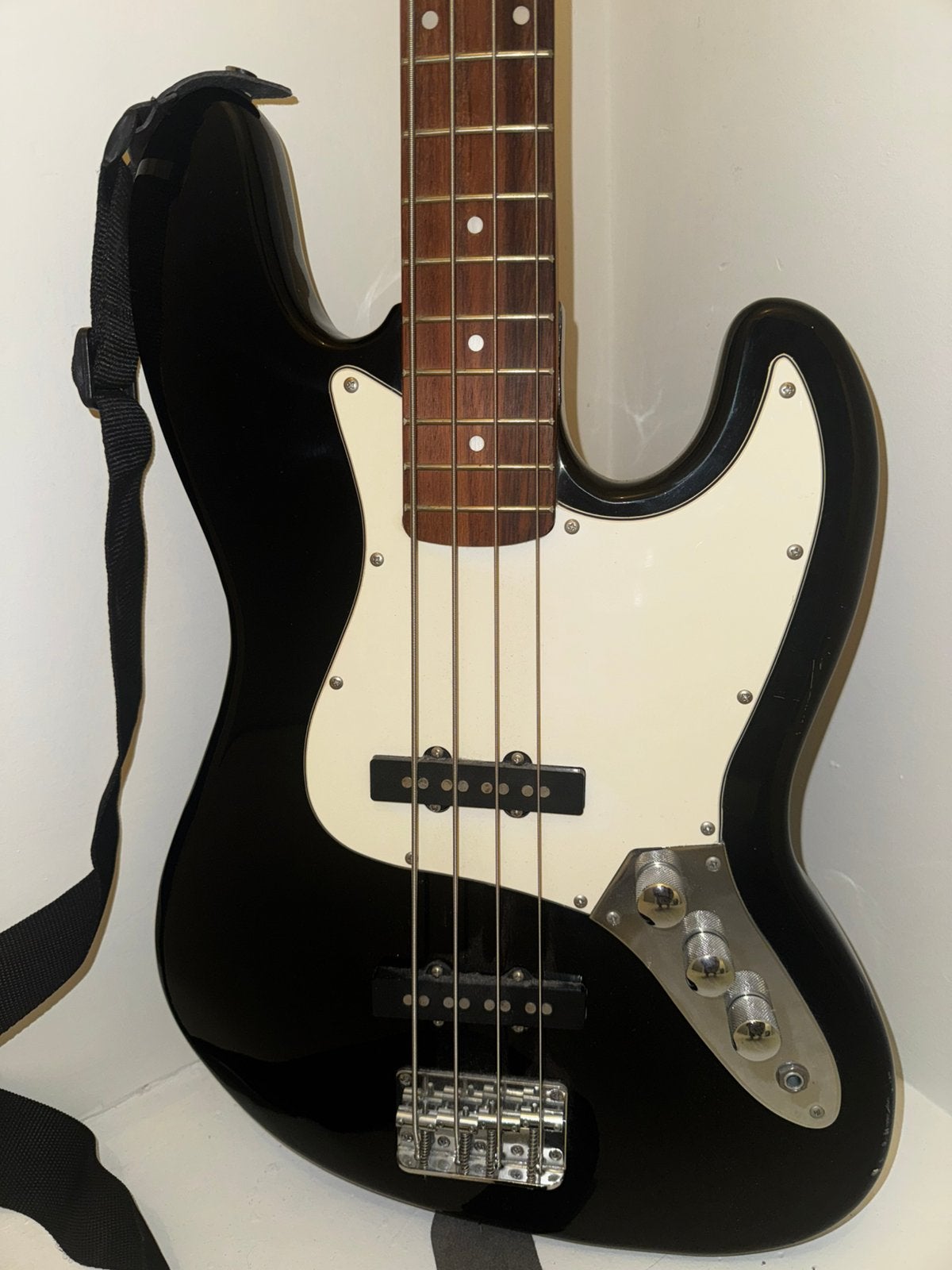 Rockville Black 4-String Bass Guitar - Excellent Condition, Muziek en Instrumenten, Snaarinstrumenten | Gitaren | Elektrisch, Zo goed als nieuw