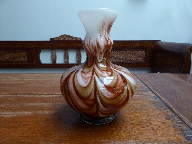 Vintage opaline vaas wit gemeleerd, 25 cm. Italie, Ophalen of Verzenden