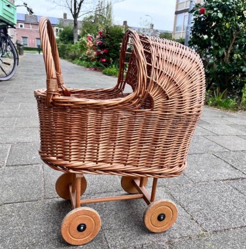 Vintage rieten poppenwagen, Ophalen, Gebruikt, Babypop
