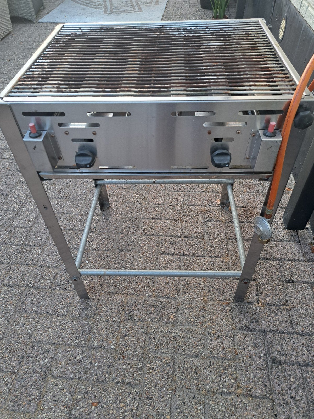 Barbeque Hendi, Ophalen