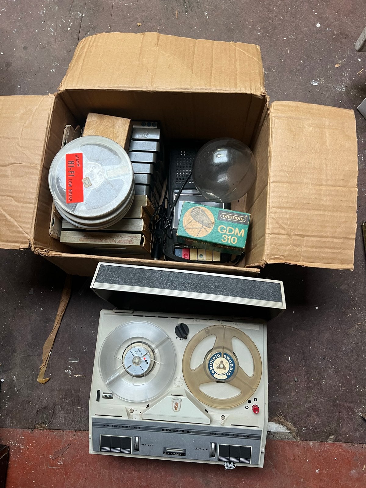 Vintage Grundig Bandrecorder TK 241 met banden en microfoon, Ophalen of Verzenden, Bandrecorder, Met banden
