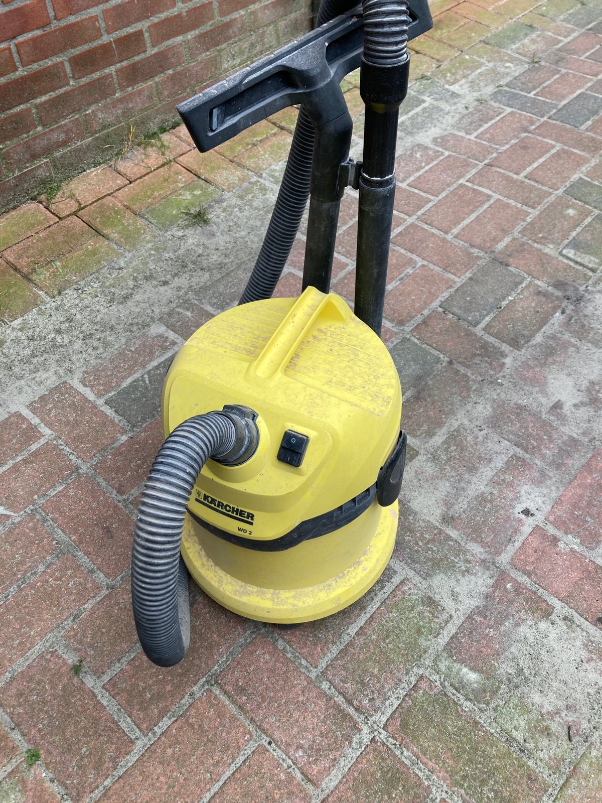 Karcher WD2 stofzuiger, Kärcher, Zo goed als nieuw, Industriële stofzuiger, Minder dan 1200 watt