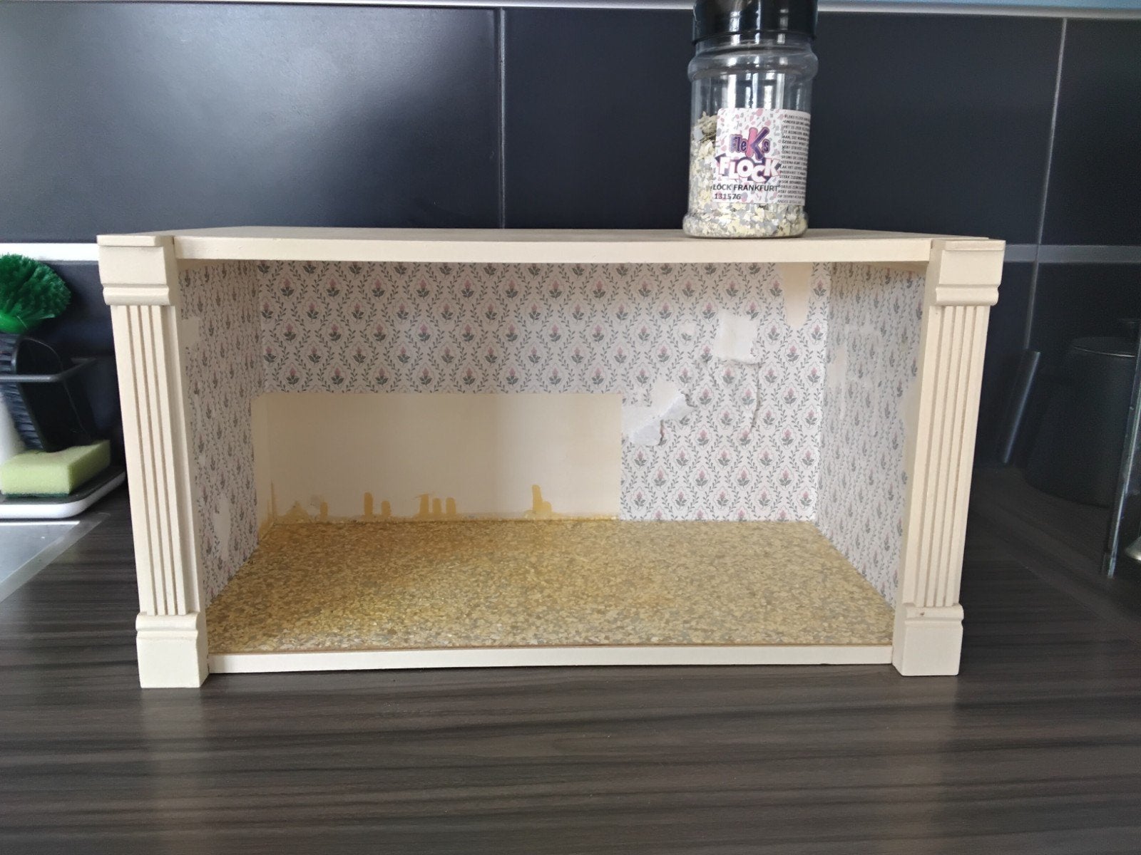 Houten kijkkast 1:12, Ophalen of Verzenden, Gebruikt, Poppenhuis