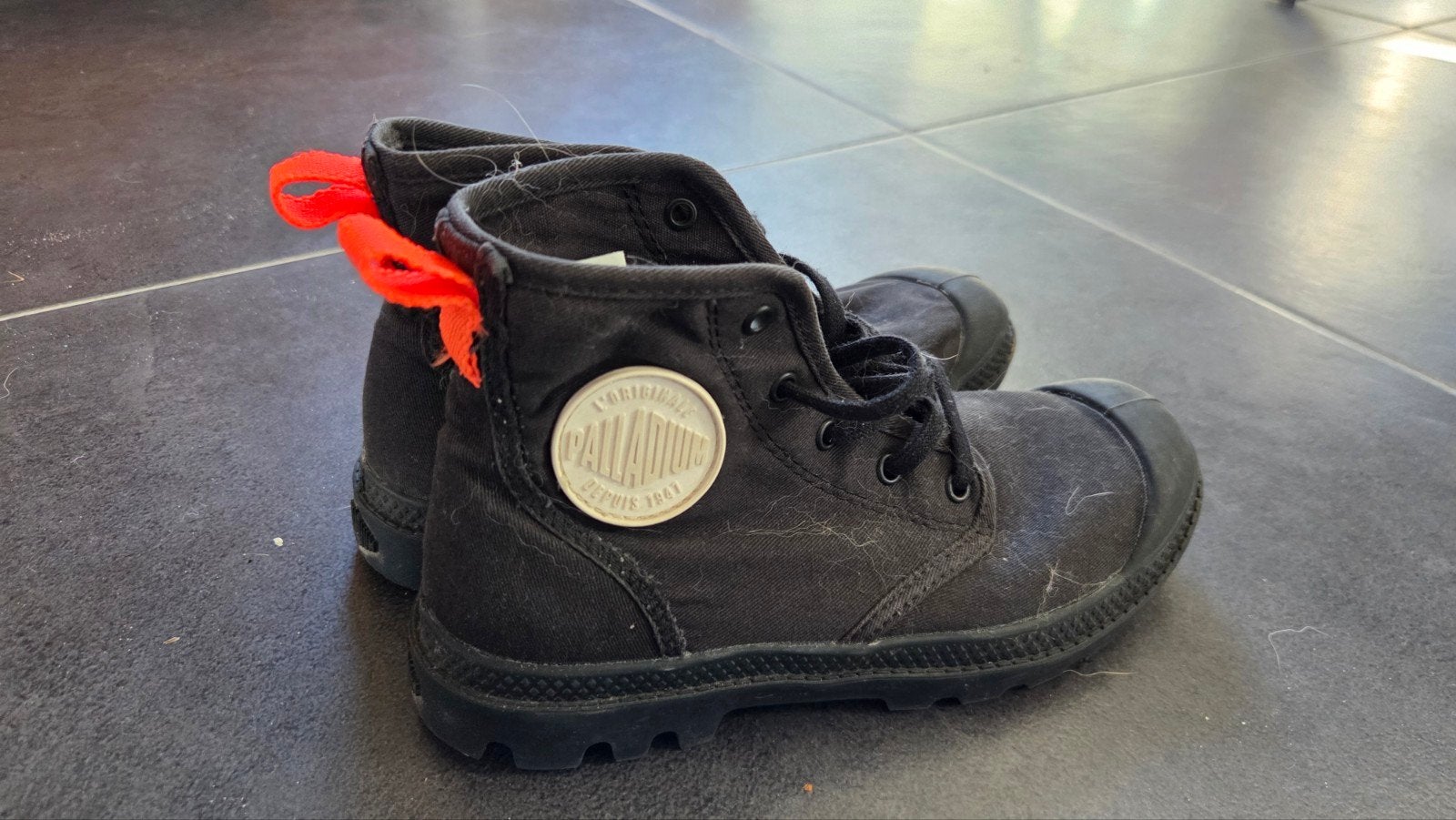 Zwarte Palladium boots mt 36 - nauwelijks gedragen, Kleding | Dames, Zwart, Lage of Enkellaarzen, Palladium, Ophalen of Verzenden