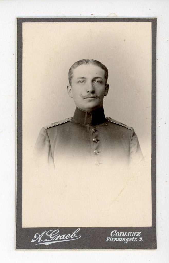 R48; CDV met knik aan rechter Hoek, Verzamelen, Gebruikt, Verzenden, Foto, Voor 1940