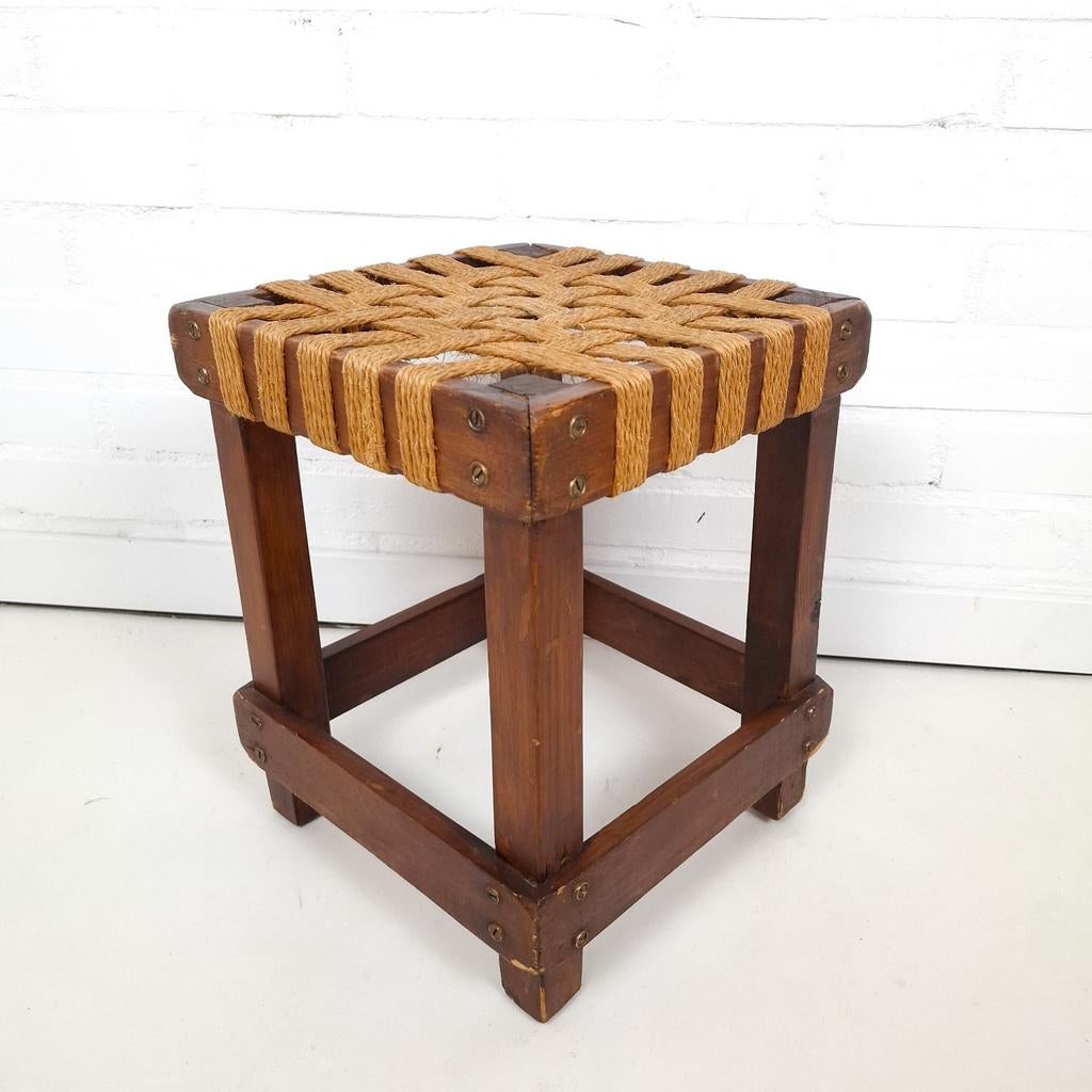 Vintage brutalist krukje touw zitting / hout jaren 50/60, Gebruikt, Ophalen of Verzenden, X, Hout
