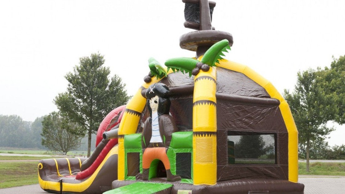TE KOOP: multiplay piraat XL springkussen incl certificaat, Ophalen