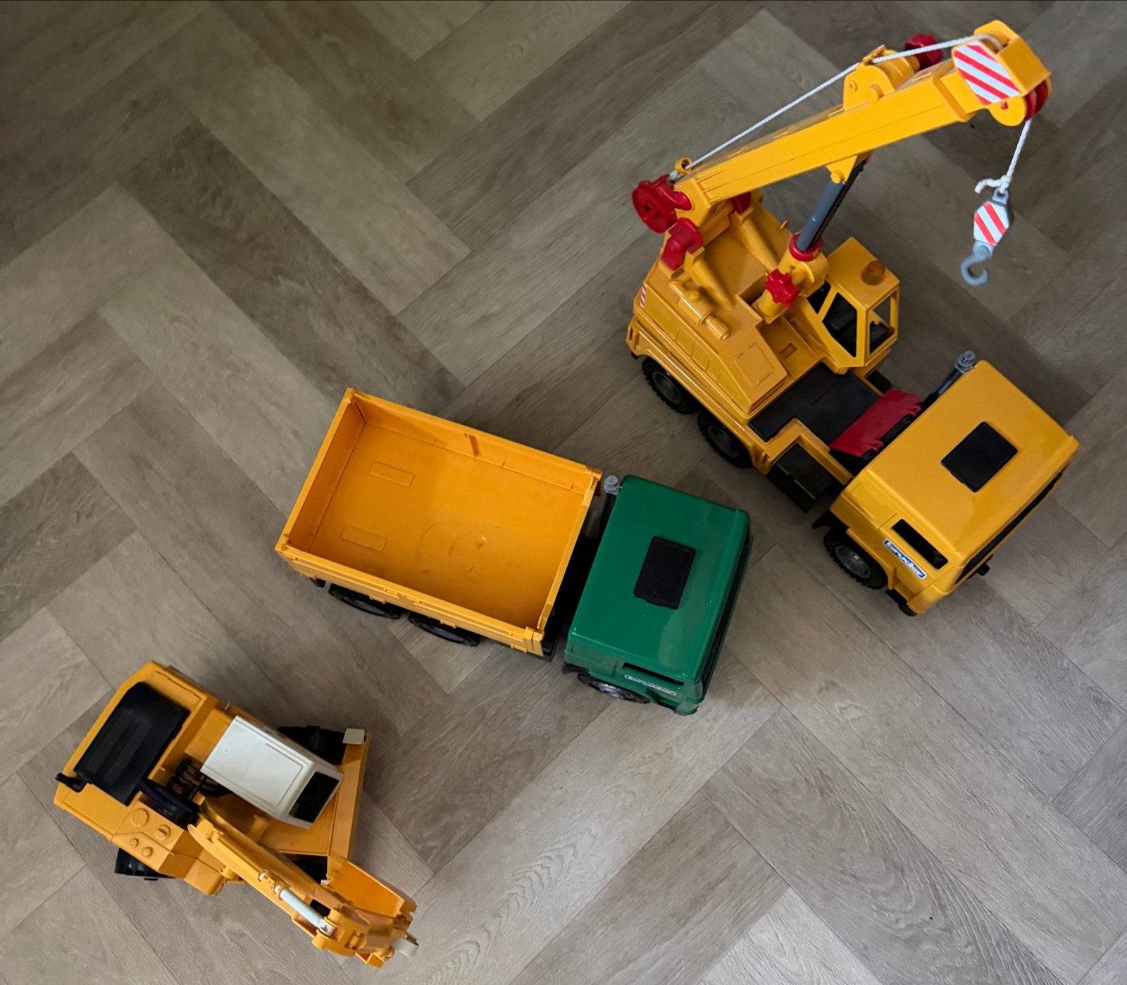 Bruder speelgoed: Kraanwagen, kiepwagen en graafmachine, Ophalen, Gebruikt